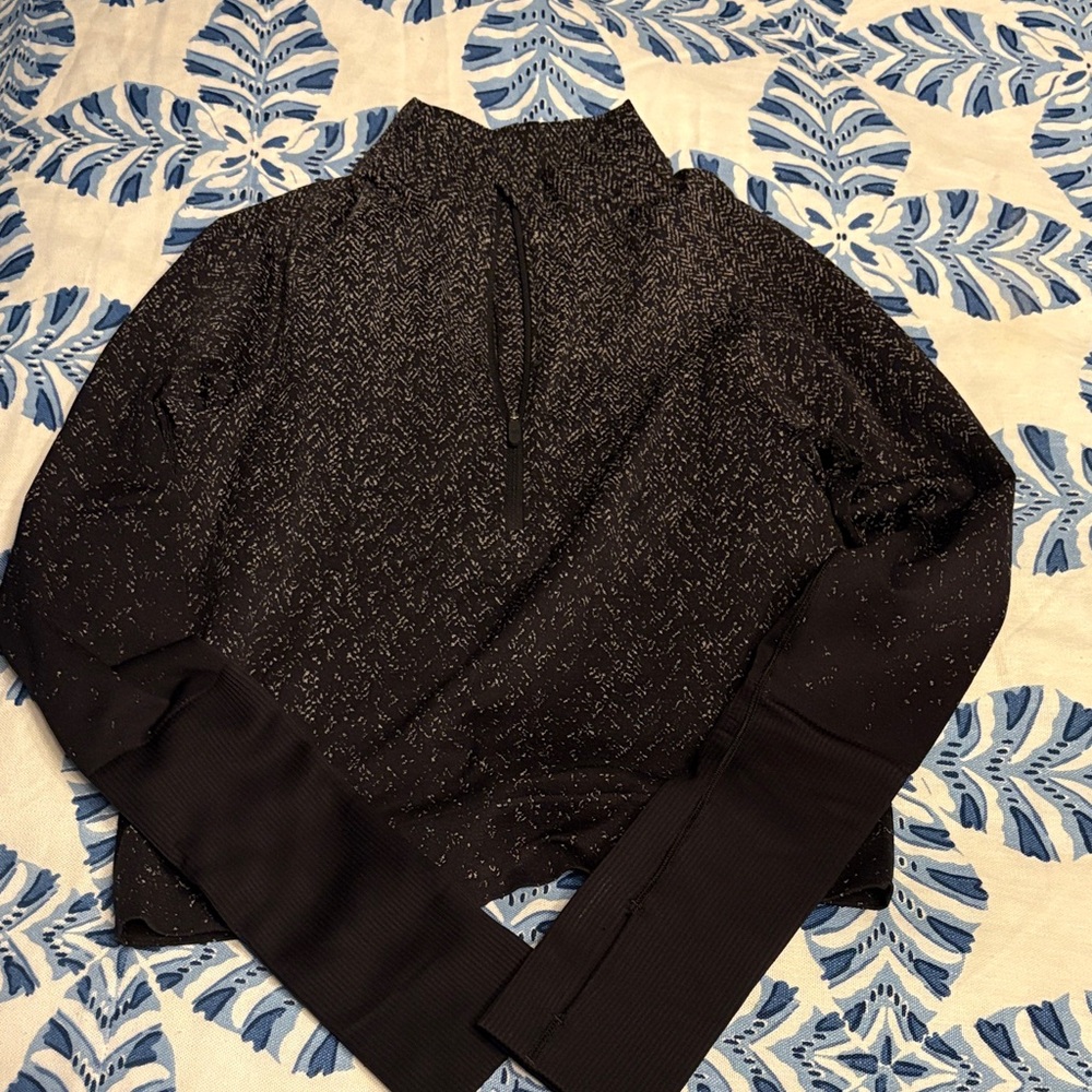Lululemon black and white speckled half zip!!!